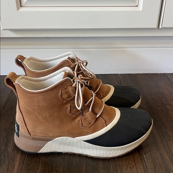 SOREL OUT N ABOUT IV CLASSIC WATERPROOF BOOTS - Picture 4 of 9